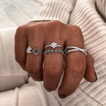 Charger l&#39;image dans la galerie, Bague &quot;Twisted Queen&quot; ~ Argent Sterling
